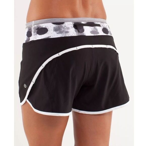 LULULEMON TURBO RUN SHORTS STRETCH BLACK/WHITE/SEASIDE DOT WHITE SIZE 4 - Picture 3 of 12